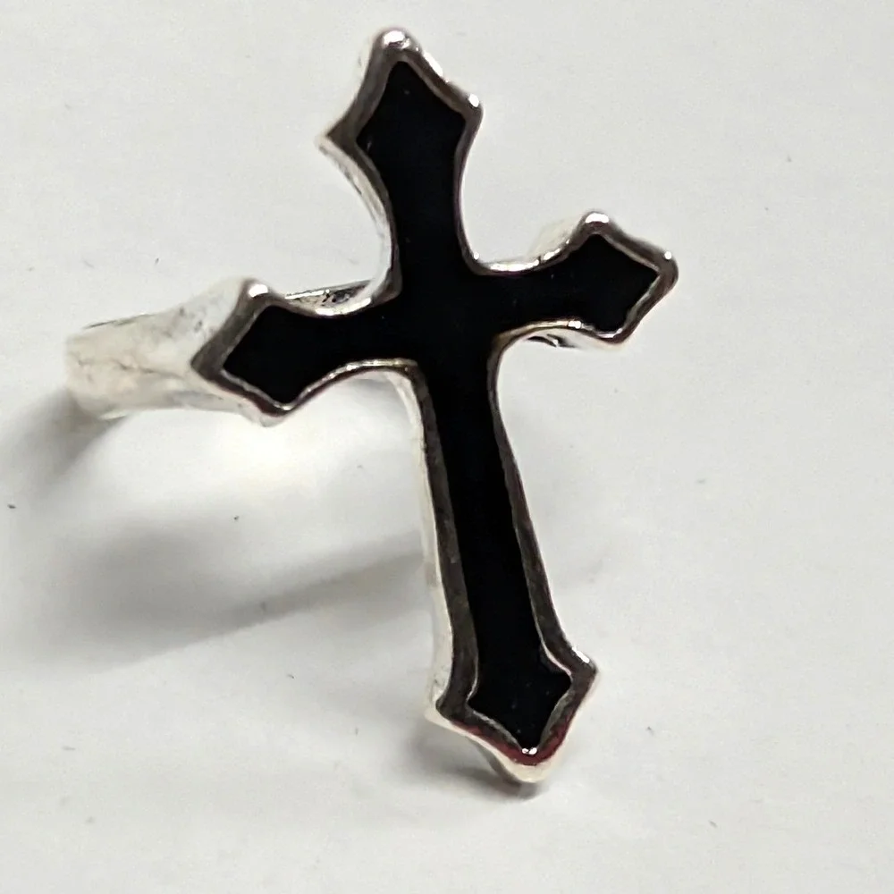 New Cross Ring Big PLus Size‎ 9 Silver Tone Black Enamel Gothic Enamel Statement